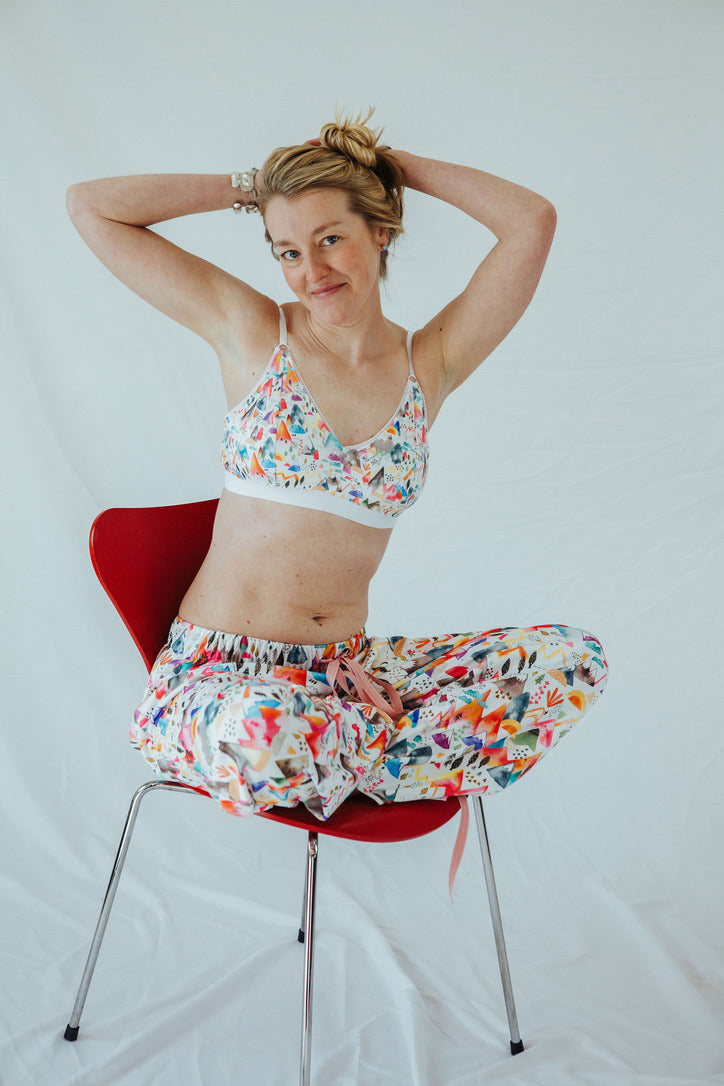WHIMSICAL MOUNTAIN PANT