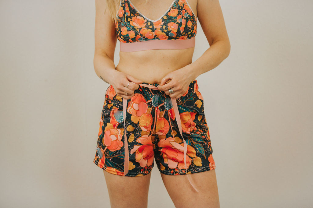 PEONIES PRINT FLOW SHORTS